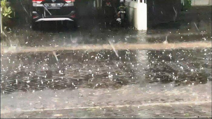 Ilustrasi hujan es (Sumber dari Tribunnews.com)