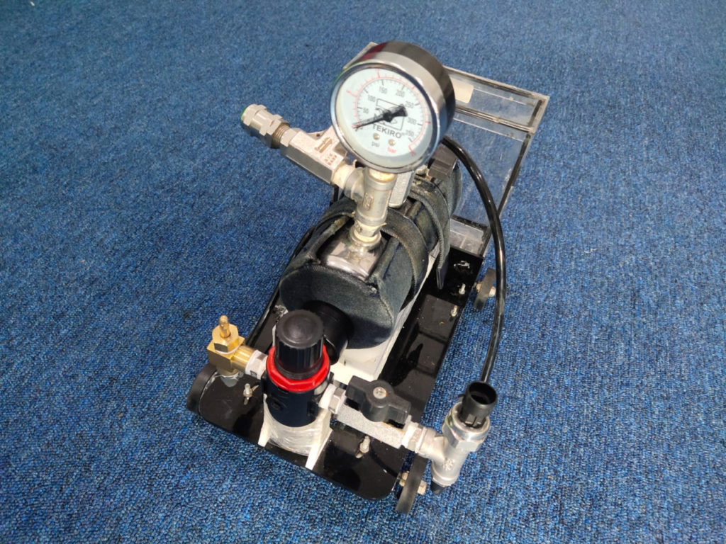 Mobil prototipe yang dibesut tim Spektronics ITS dalam PGD UI 2022