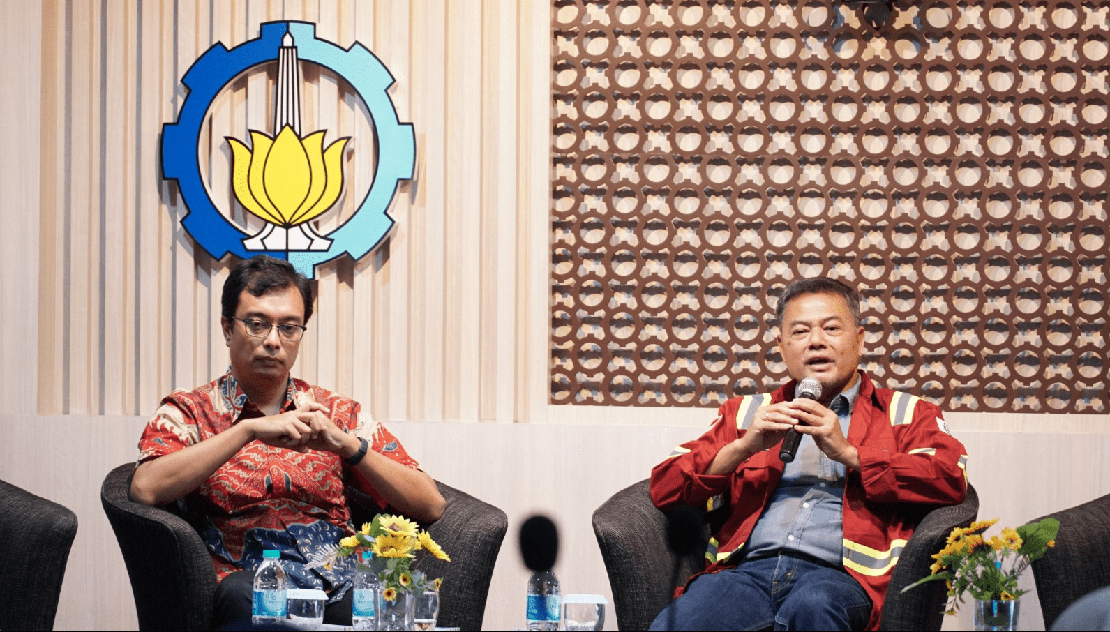 Kepala Departemen Teknik Mesin Its Dr Ir Atok Setiawan Mengsc Kanan